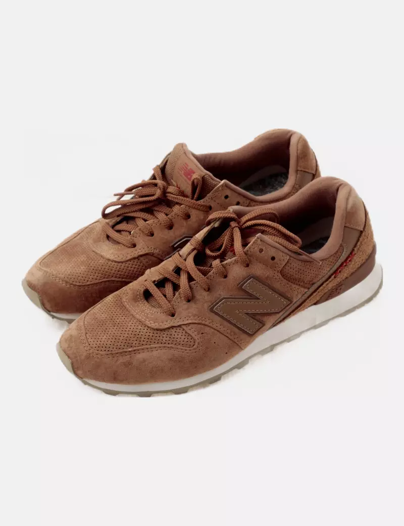 New Balance Deportiva camel básica