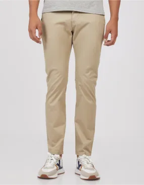 Pantalón slim fit kaki