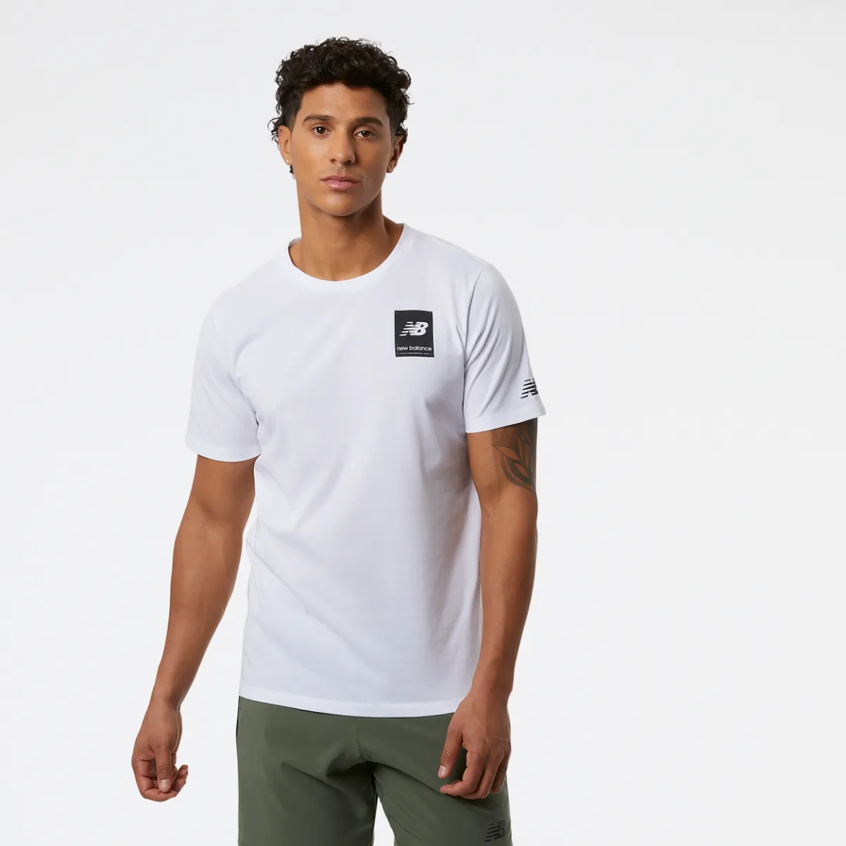 Polera Running Hombre New Balance Graphic Heathertech Blanca