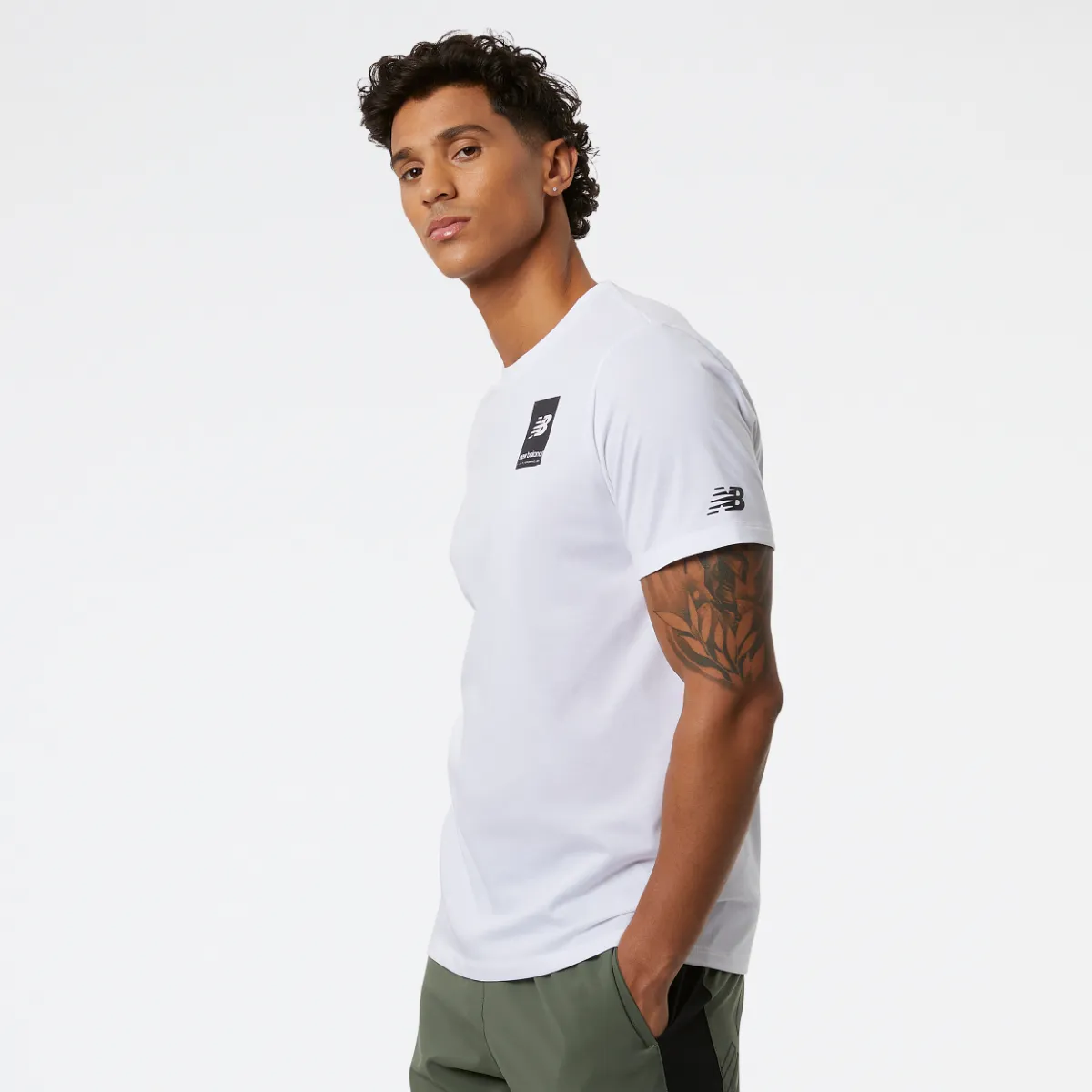 Polera Running Hombre New Balance Graphic Heathertech Blanca