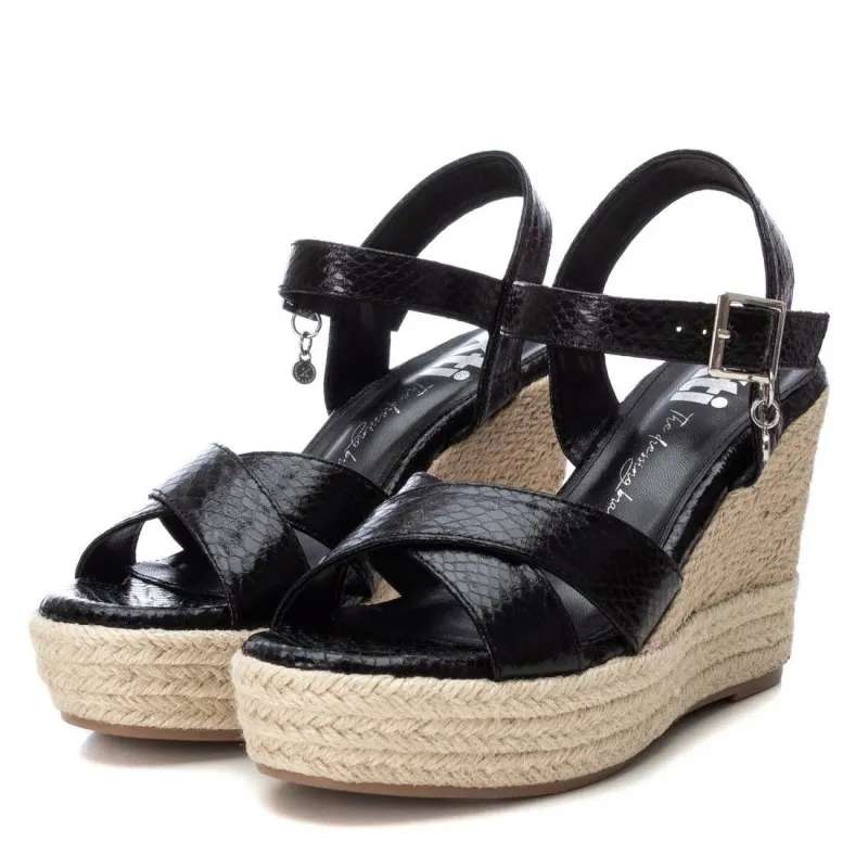 Sandalia de mujer XTI 142750 Negro