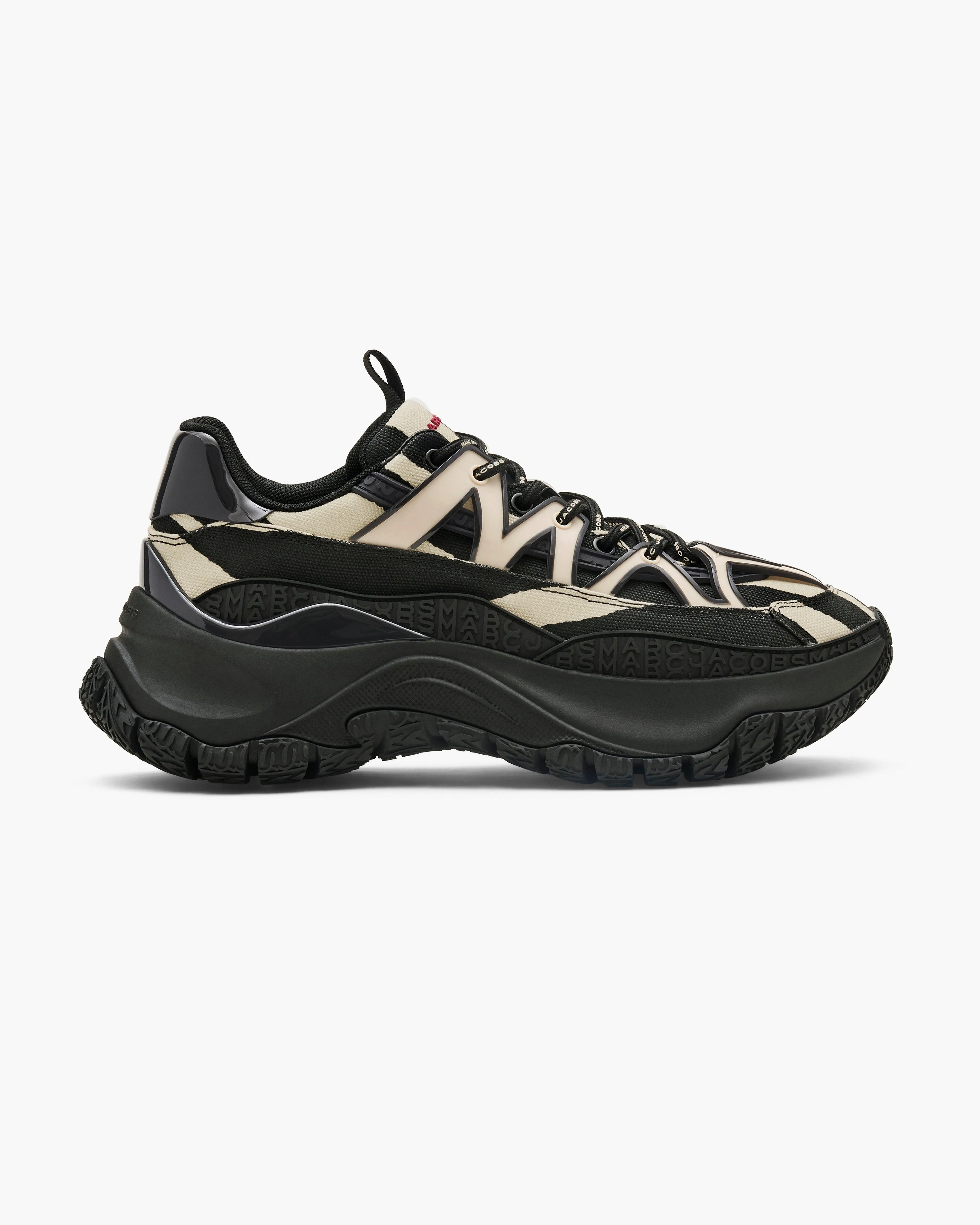 The Zebra Canvas Lazy Hiker