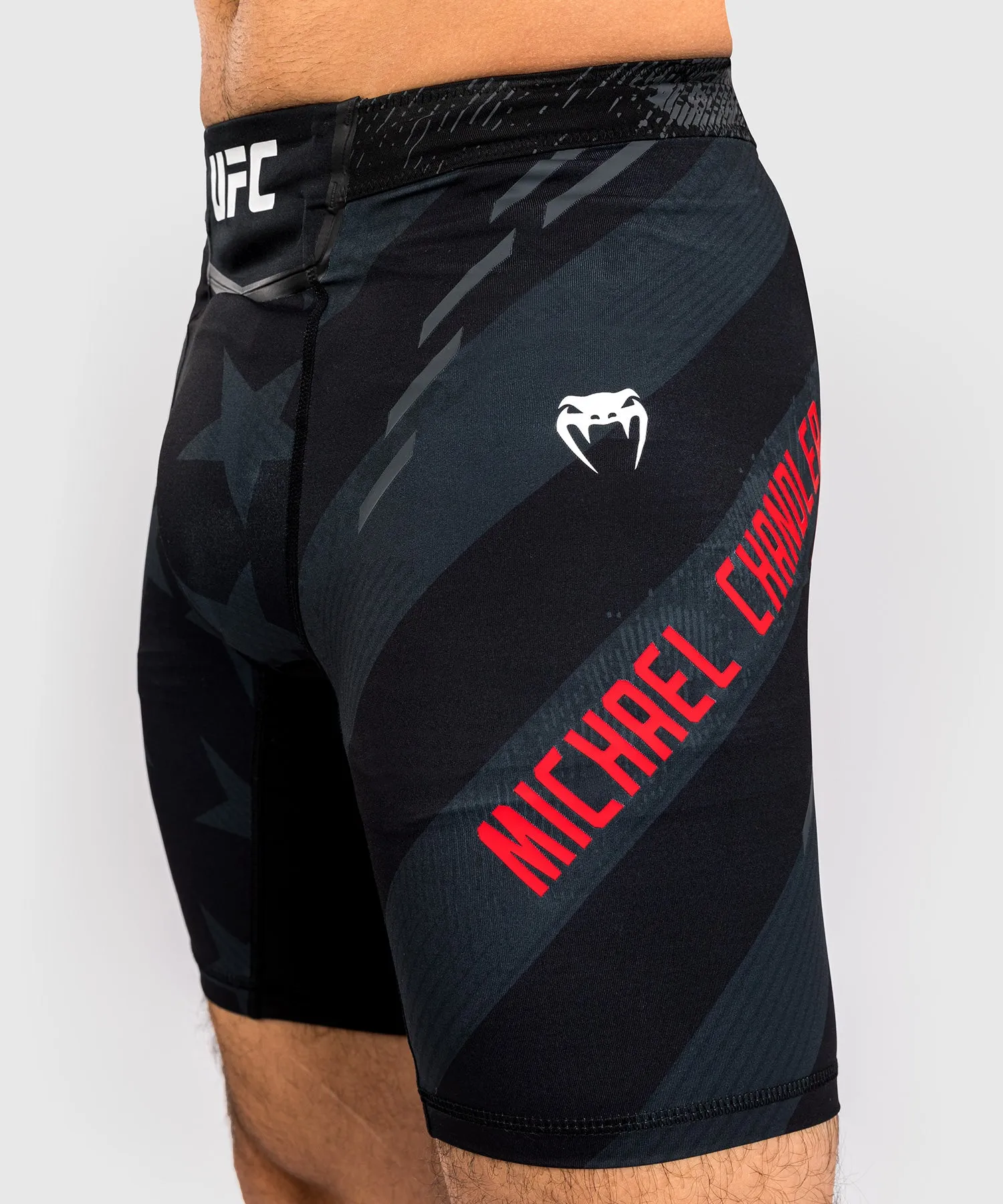 UFC Unrivaled by Venum Michael Chandler Pantalones Cortos de Vale Tudo para Unisex - Negro