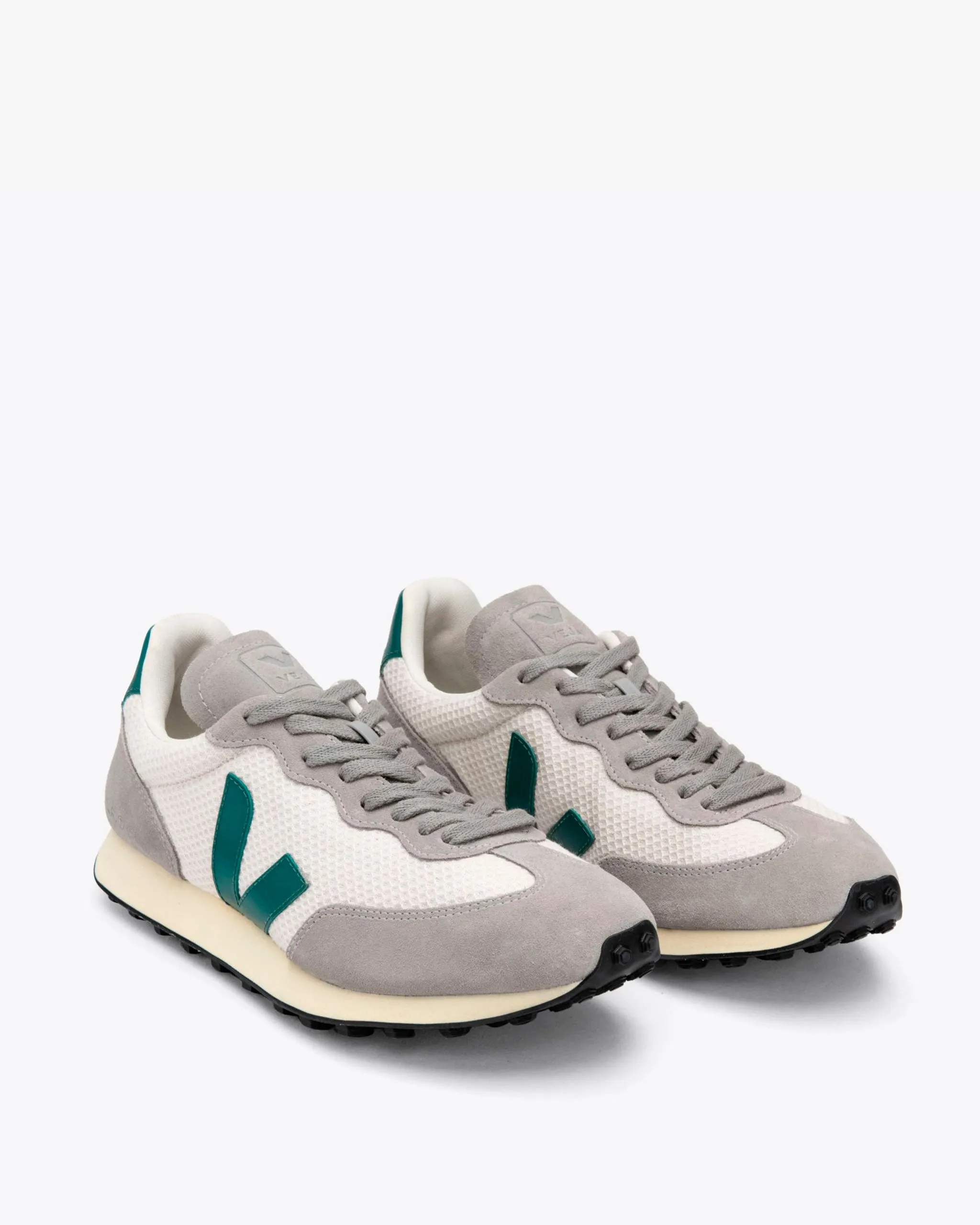 Veja Rio Branco Canvas Mesh Gravel Brittany